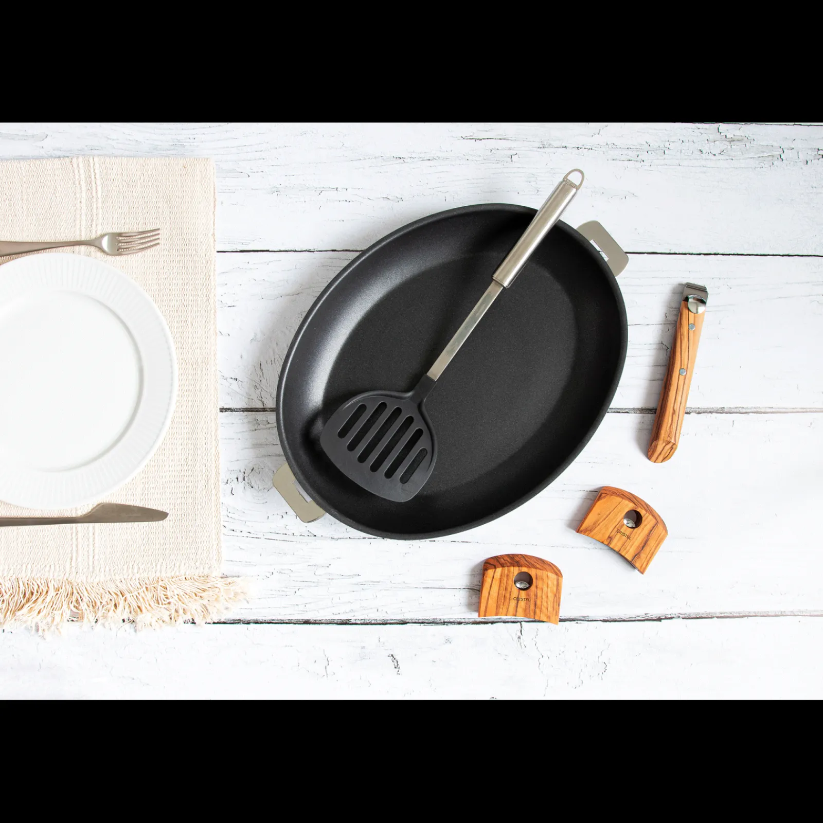 CRISTEL Poêle ovale inox - anti-adhésif Exceliss